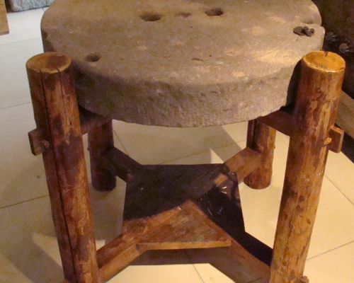 石磨桌