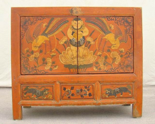 描彩三抽二门柜|painted cabinet