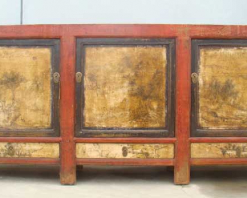 描彩三抽三门柜|Color-painted low cabinet