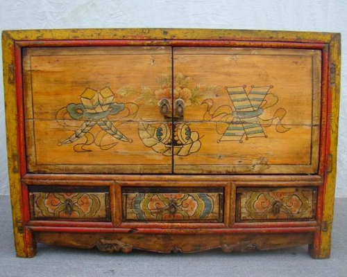 描彩三抽二门柜|painted cabinet