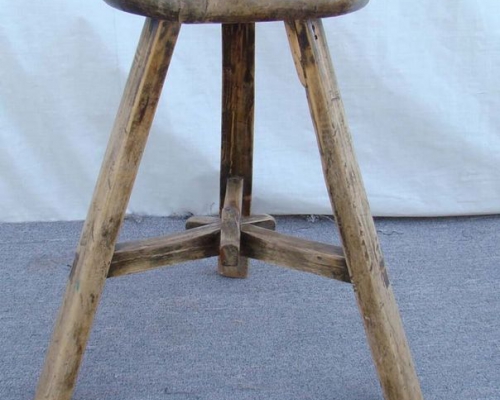 三足圆凳|Three-leg & round stool