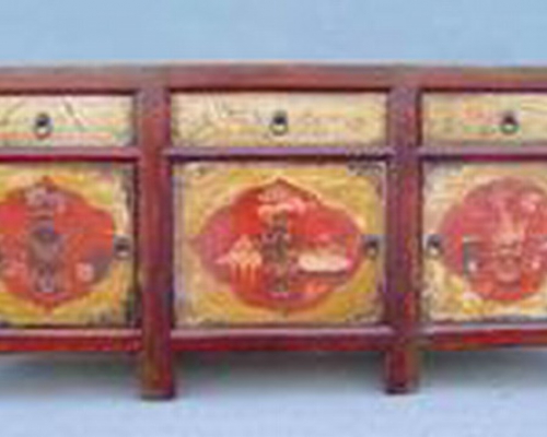 描彩三抽三门柜|Color-painted low cabinet
