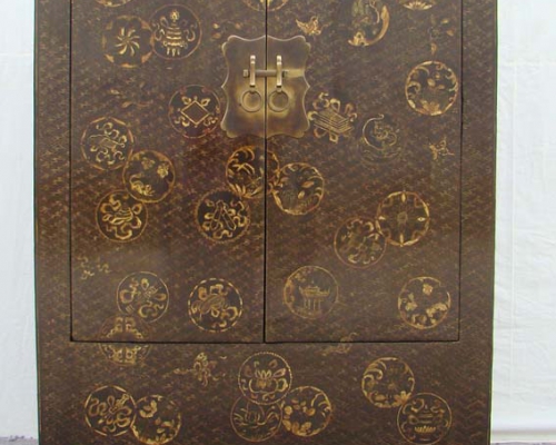 黑描金大柜|Big black cabinet with tracing a design in gold