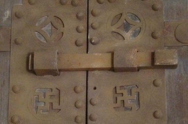 铁门|Iron gate