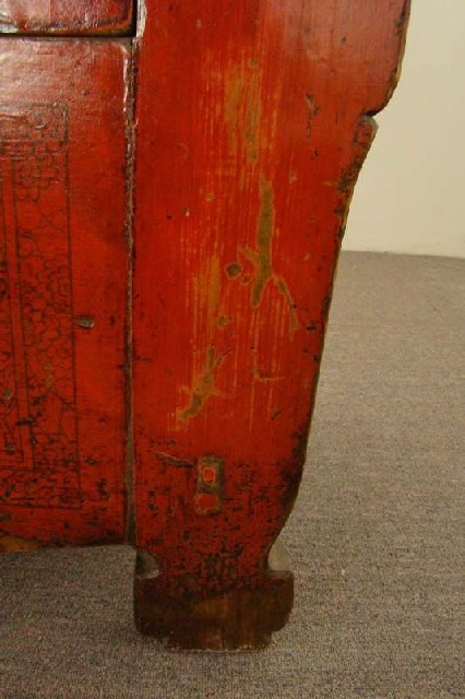 红描彩三抽桌|red depicting a color table with three drawers