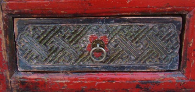 红描彩三抽二门柜|red depicting a color chest with two gates and three drawers