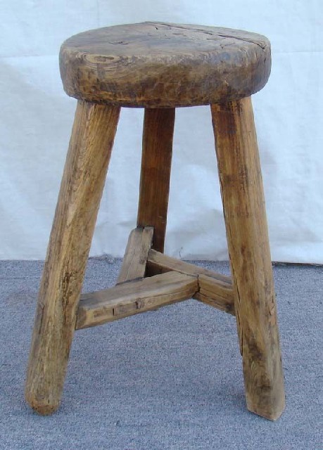 三足圆凳|Three-leg & round stool