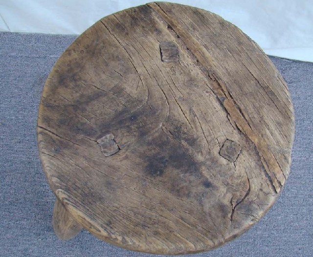 三足圆凳|Three-leg & round stool