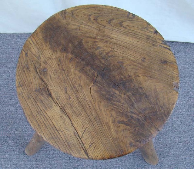三足圆凳|Three-leg & round stool
