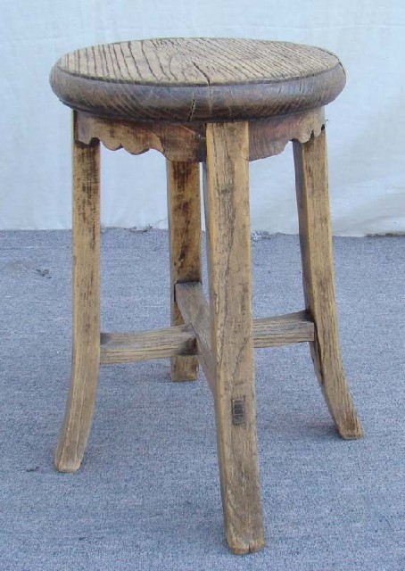 三足圆凳|Three-leg & round stool