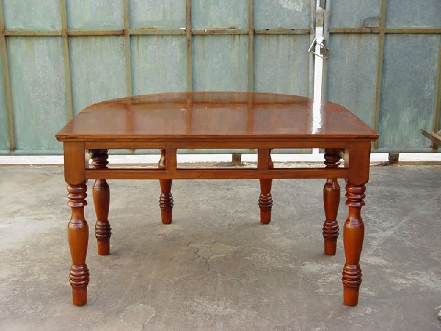 圆会议桌|table