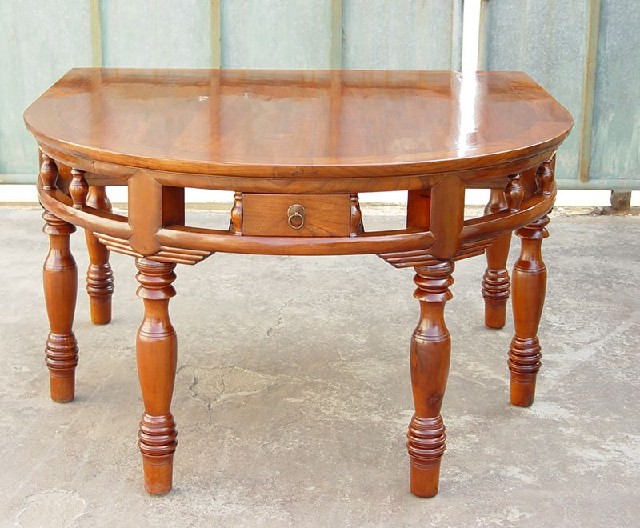 圆会议桌|table