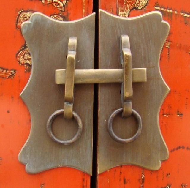 红描金二抽二门小柜工厂|red depicting a color small chest with two gates and two drawers