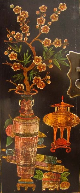 黑描彩小柜|Black color depiction of the small chest