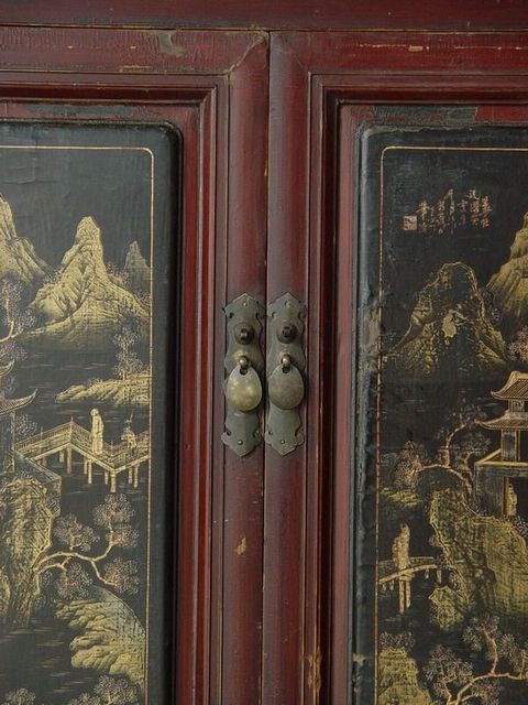 二门描金小柜|Red &gilt small cabinet