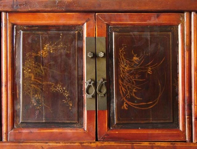 四抽四门描金柜|Red & gilt medium cabinet