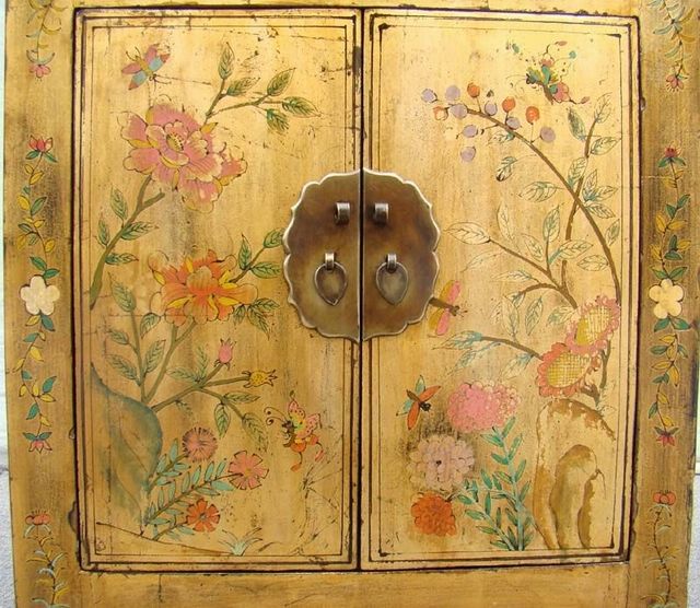 黄一抽二门小柜|Yellow lacquer small chest with one drawer and two gates