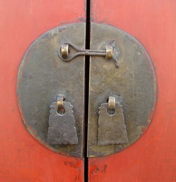 红二门中柜|red lacquer medium cabinet