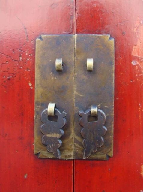 红漆箱|Red-lacquered trunk