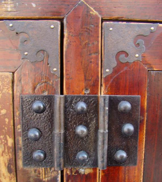 四抽六门柜|Color-painted low cabinet