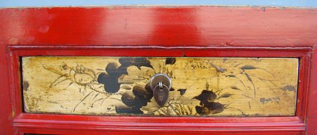 描彩三抽三门柜|painted cabinet
