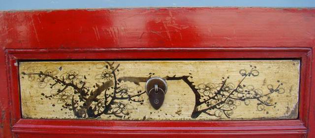 描彩三抽三门柜|painted cabinet