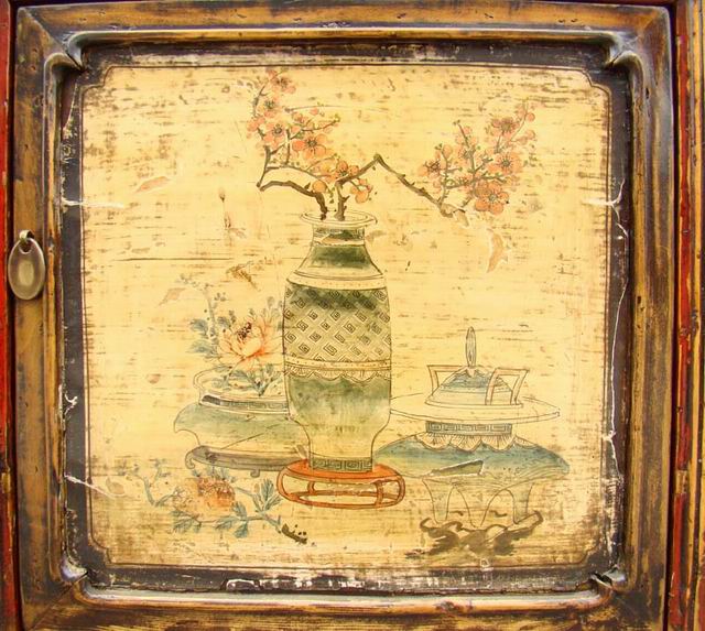 描彩三抽三门柜|Color-painted low cabinet