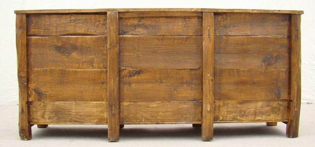 描彩三抽三门柜|Color-painted low cabinet