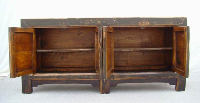 描彩四门柜|Color-painted low cabinet