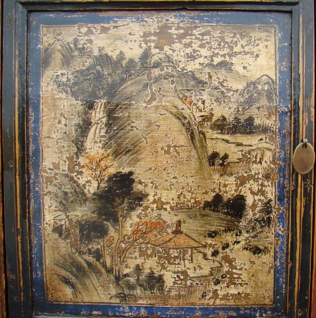 描彩三抽三门柜|Color-painted low cabinet