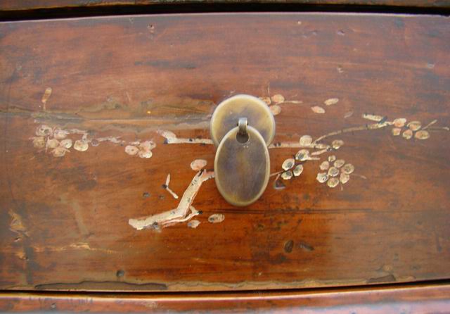 描彩三抽四门柜|painted lower cabinet