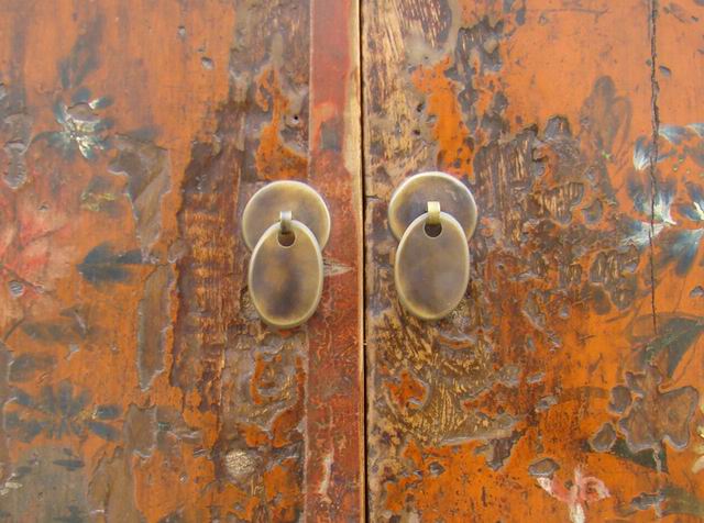 描彩三抽四门柜|painted lower cabinet