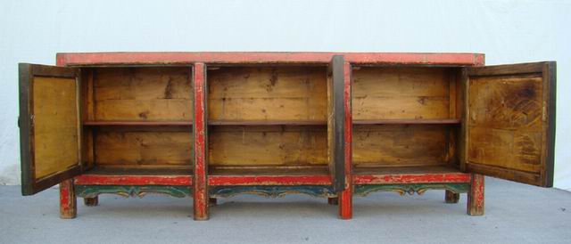 三门描彩柜|Color-painted low cabinet