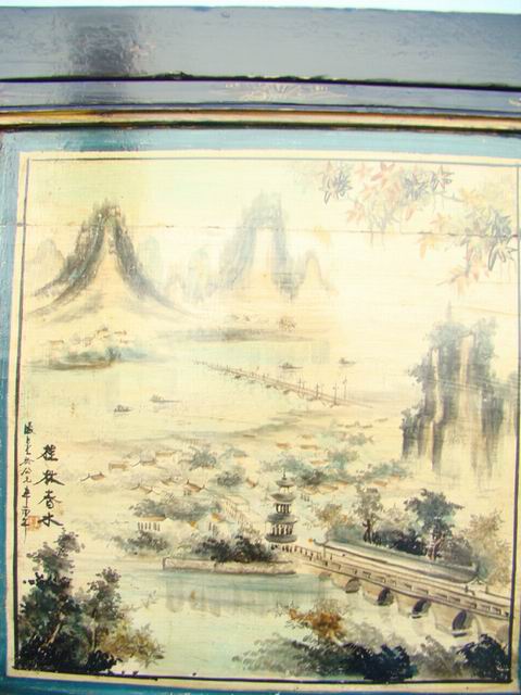 三门描彩柜|Color-painted low cabinet