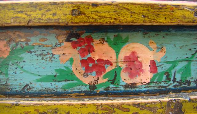 描彩箱工厂|painted trunk