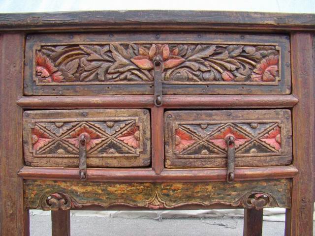 雕花三抽桌|Table with 3 drawers