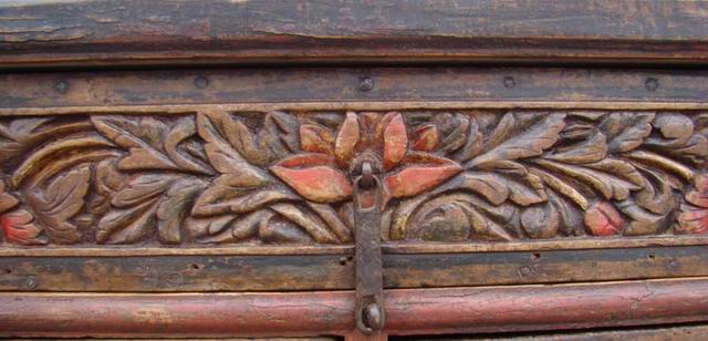 雕花三抽桌|Table with 3 drawers