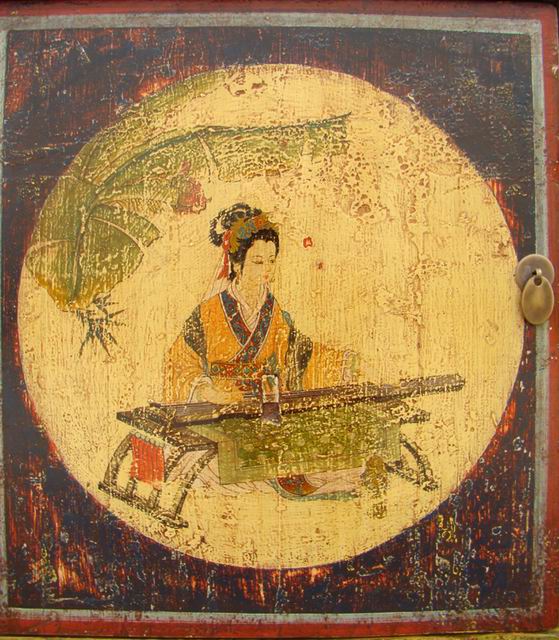 高碑店三门描彩柜|Color-painted low cabinet