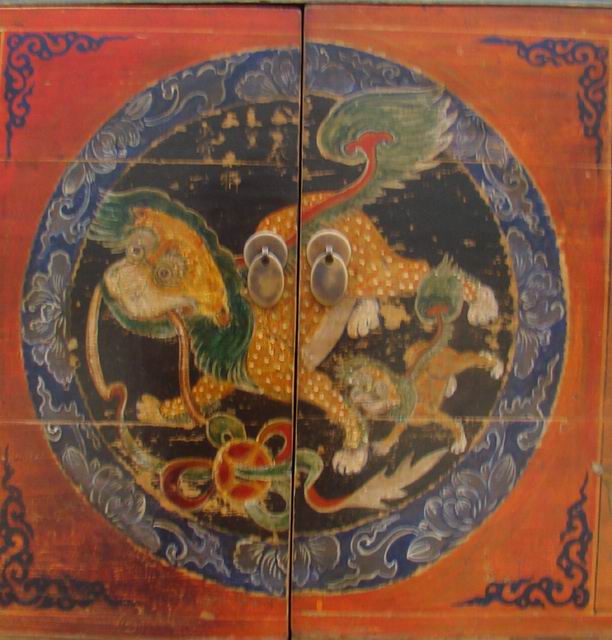 描彩二门柜|painted small cabinet