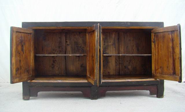 描彩四门连柜|Color-painted low cabinet