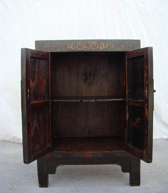 二门五彩柜|Color-painted twin cabinet