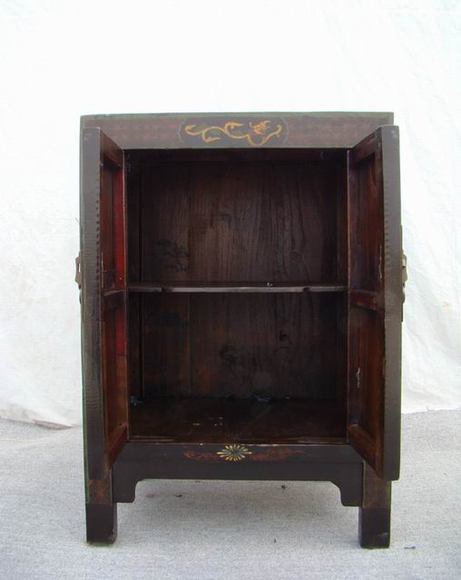 描彩二门柜|Color-painted twin cabinet