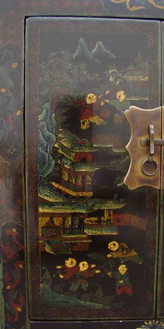 描彩二门柜|Color-painted twin cabinet