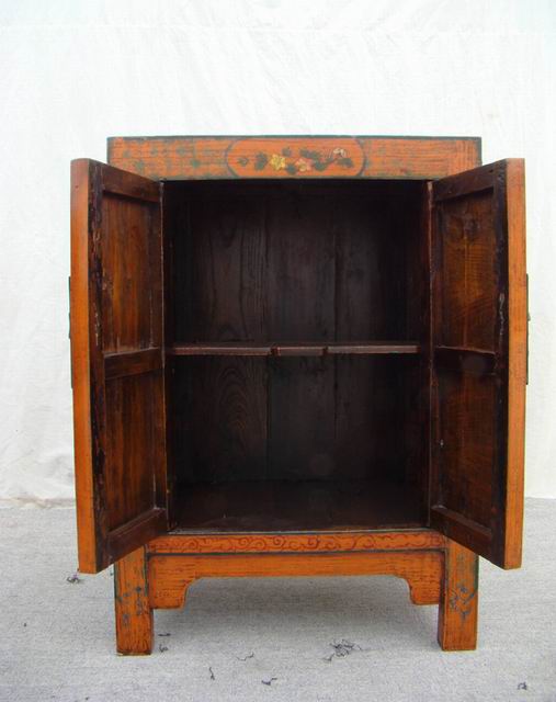 描彩二门柜|Color-painted twin cabinet
