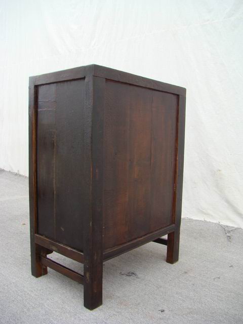 描彩二门柜|Color-painted twin cabinet